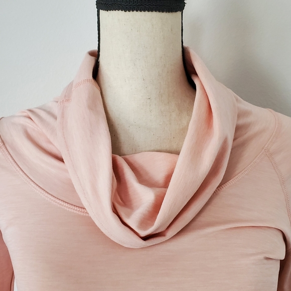 Reebok Mockneck blush pink shirt - Picture 2 of 6